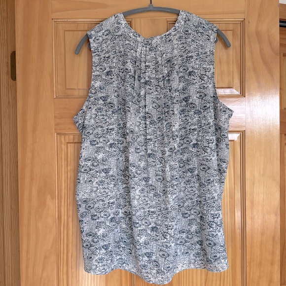 NYDJ Pintuck Sleeveless Top Size 1X - Picture 3 of 7